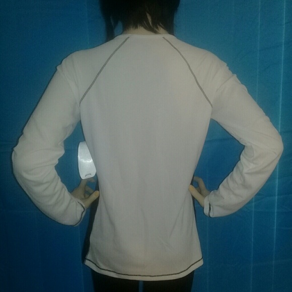 ALO T - SHIRT LONG SLEEVES WHITE COLOR. - Picture 2 of 8